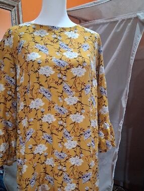 Old Navy Mustard Floral Ruffle-Sleeve Tunic